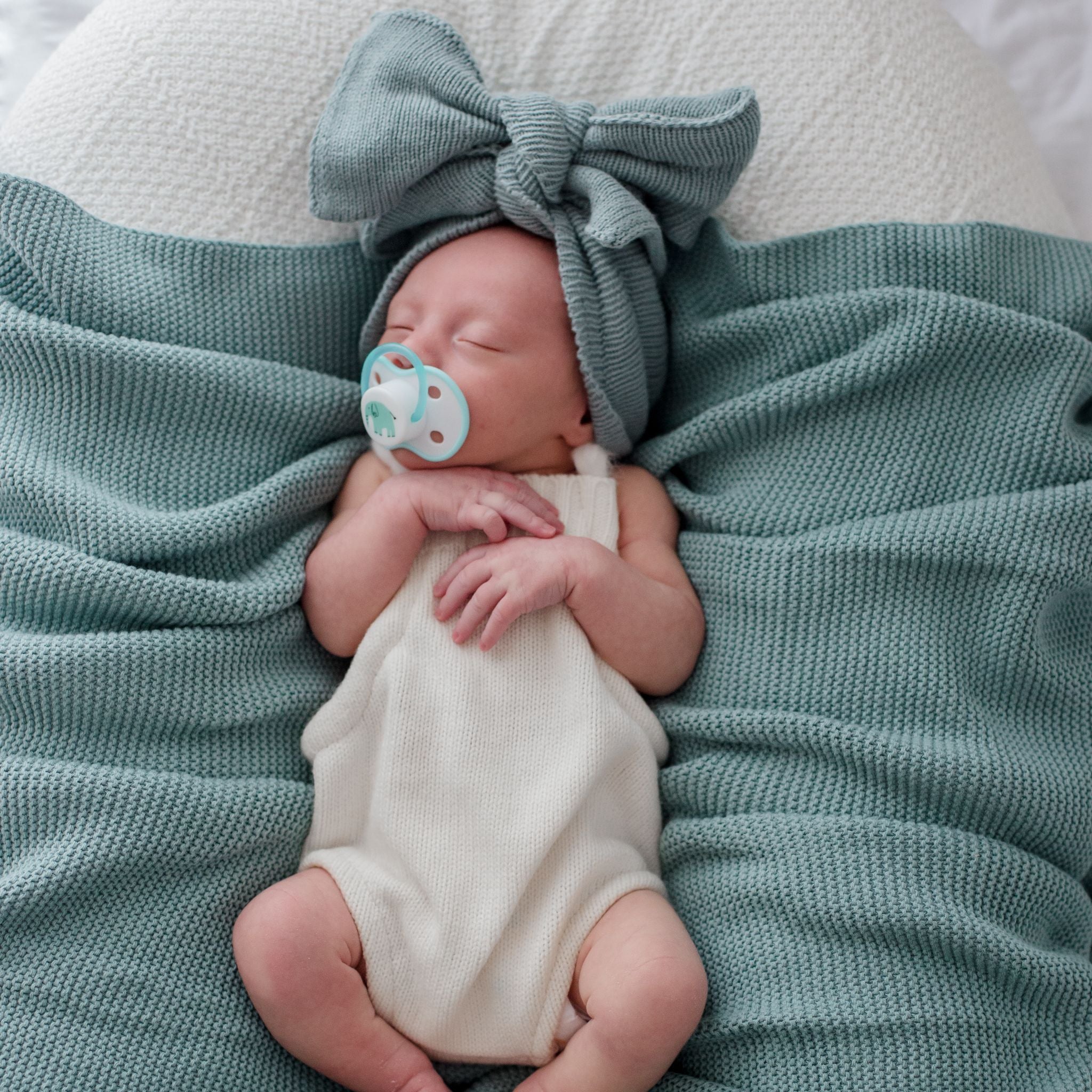 Knitted Oversized Topknot | Mantis Green