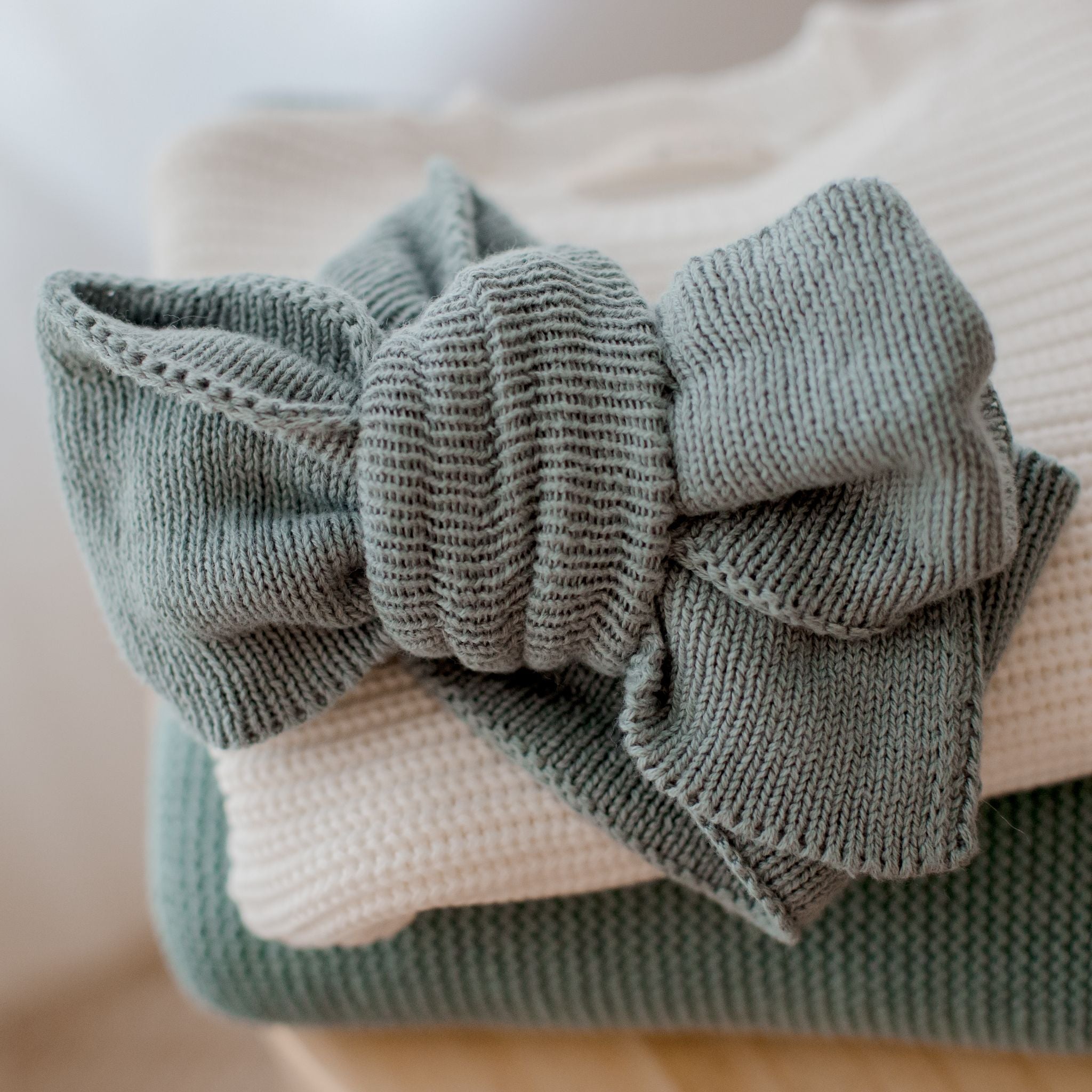 Knitted Oversized Topknot | Mantis Green