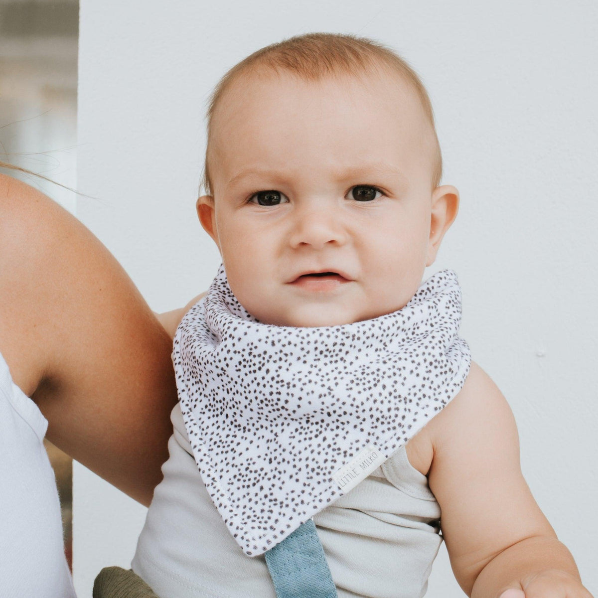 000 Baby Size in NZ: The Complete Buying Guide to Linen Dribble Bibs for Newborns