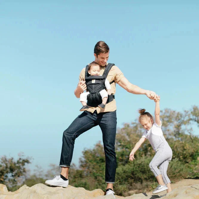 Best Baby Hampers for Newborns in NZ: A Buyer's Guide to Gift Sets & Carriers