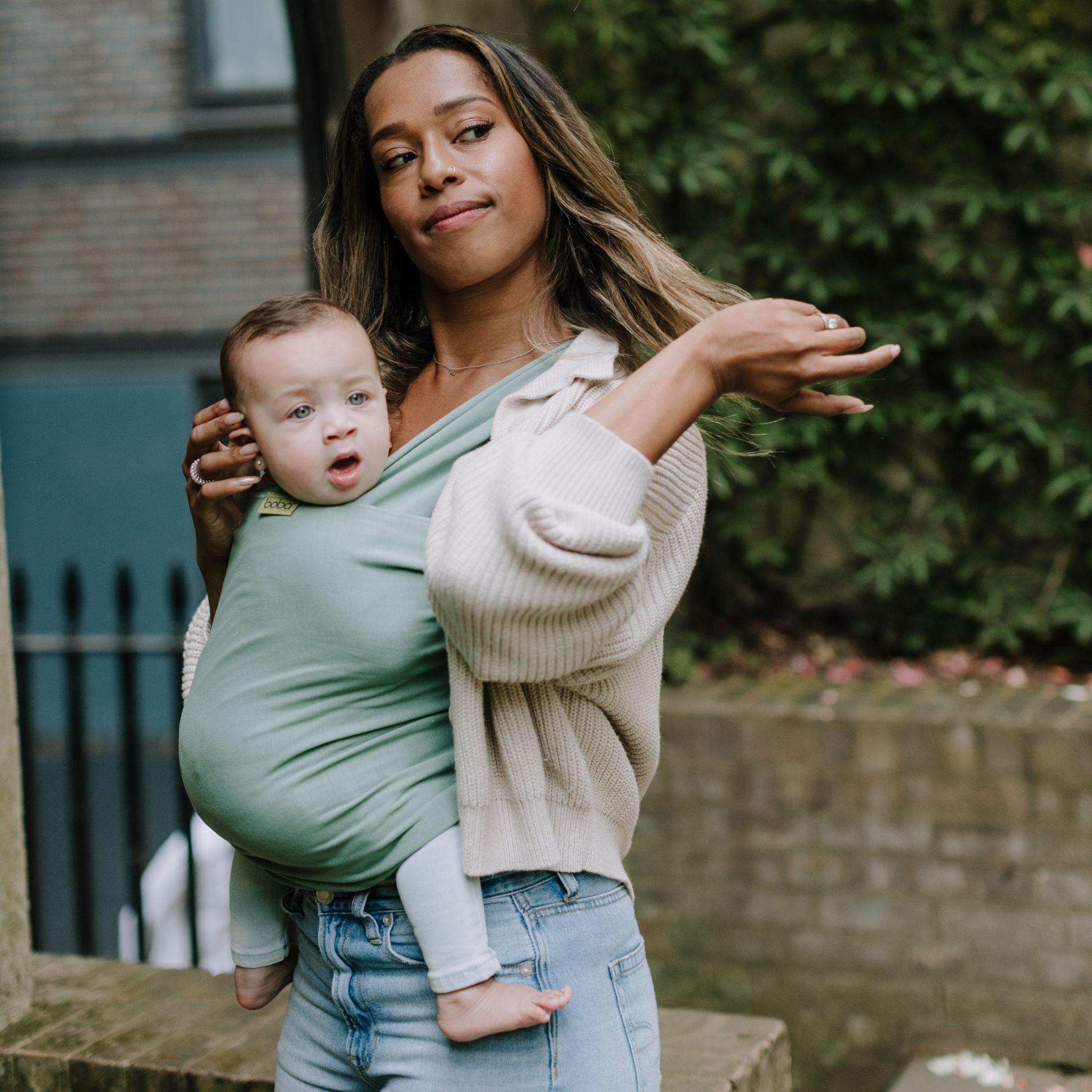 美品　green label relaxing BABY CARRIER ON コラボ抱っこひも発売】BABY CARRIER ON ピトレスク × green label